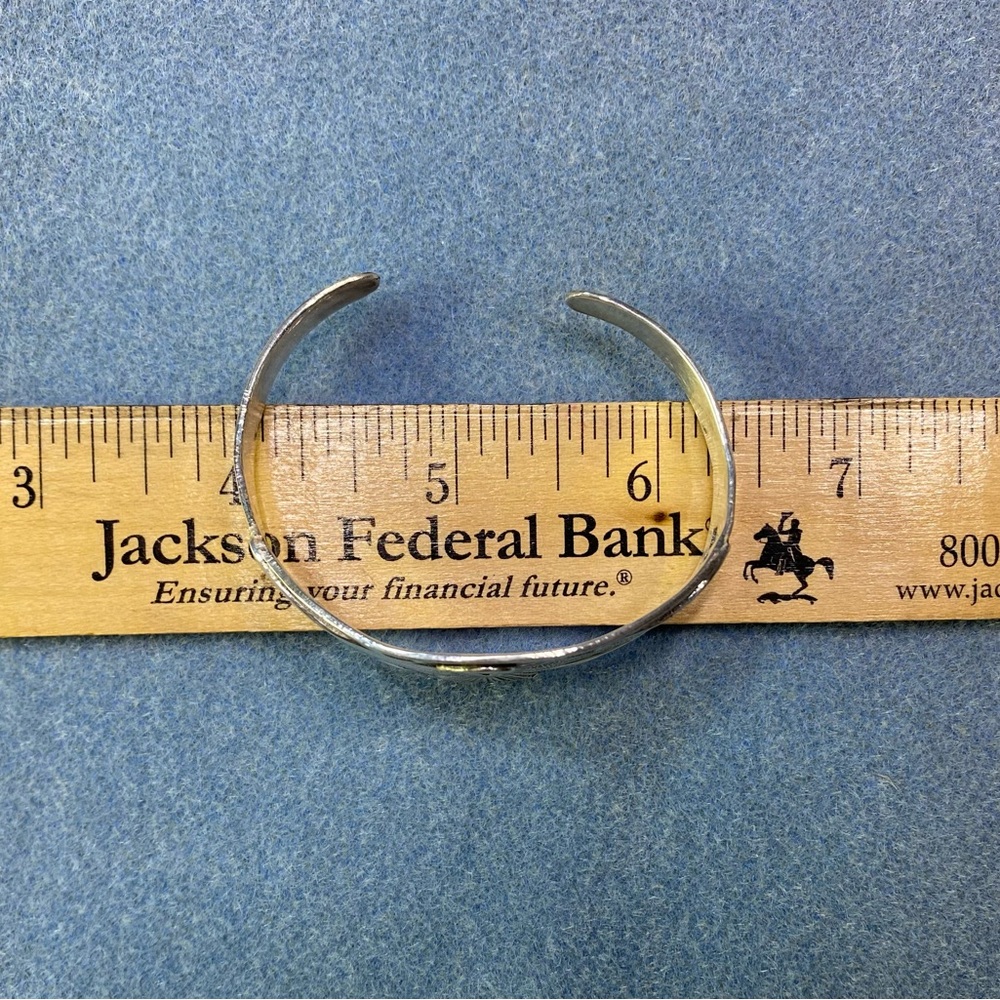 Native American design silver Thunderbird bangle - Picture 7 of 9